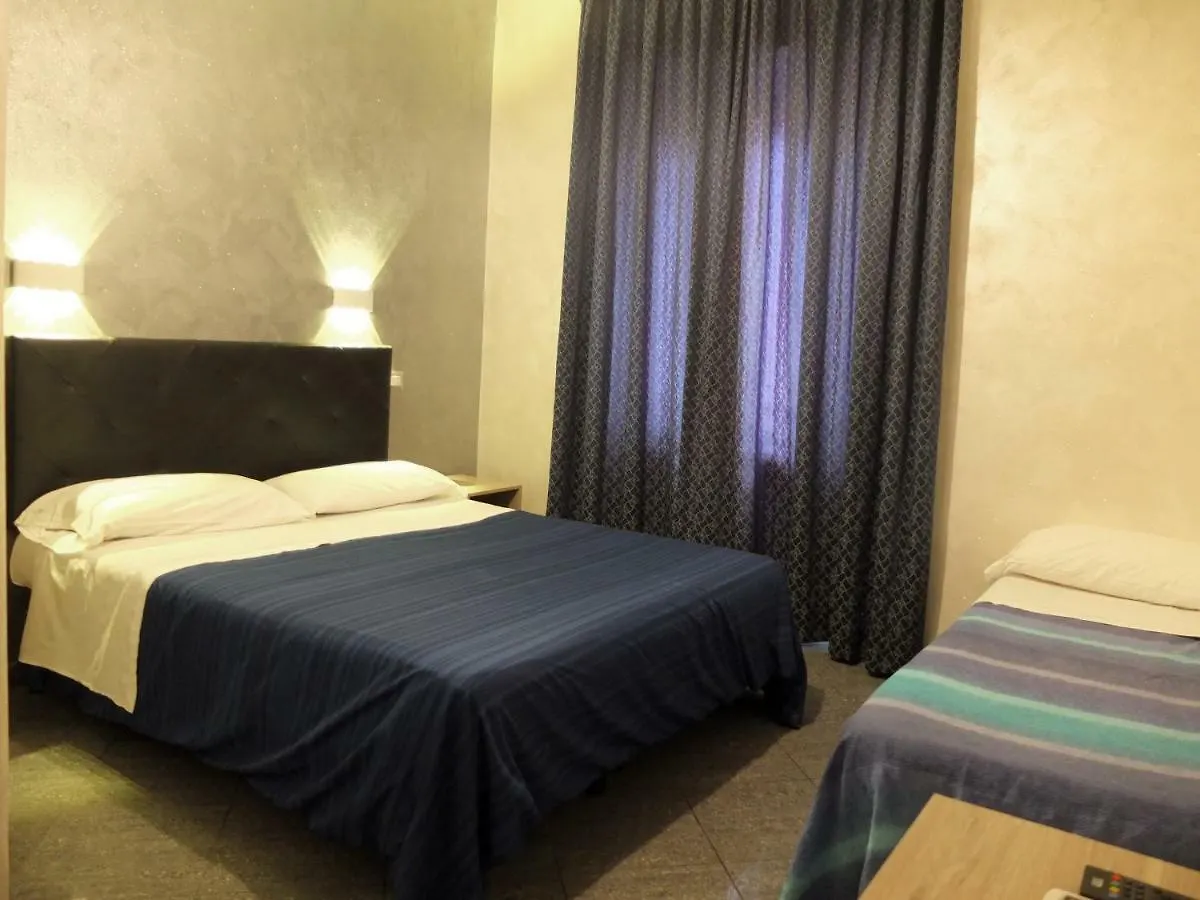 Hotel Planet Рим